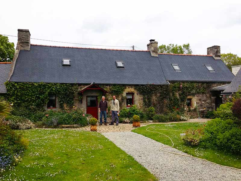 Réparation de toitures et gouttières - GOUIN Rénovation couvreur Plérin : dans tous les Côtes-d’Armor (22) :  : artisan couvreur zingueur : pose ou rénovation de votre toiture : ardoises… Faitage. Dépannage et intervention en urgence pour votre toit. Travaux de zinguerie : Installation de gouttières, chénaux, noues, habillage de rives…Afin de vous garantir un service de proximité, l’entreprise GOUIN RÉNOVATION COUVREUR PLÉRIN, basé sur Plérin (22) intervient dans les Côtes-d’Armor. La proximité de nos clients assure rapidité et disponibilité.